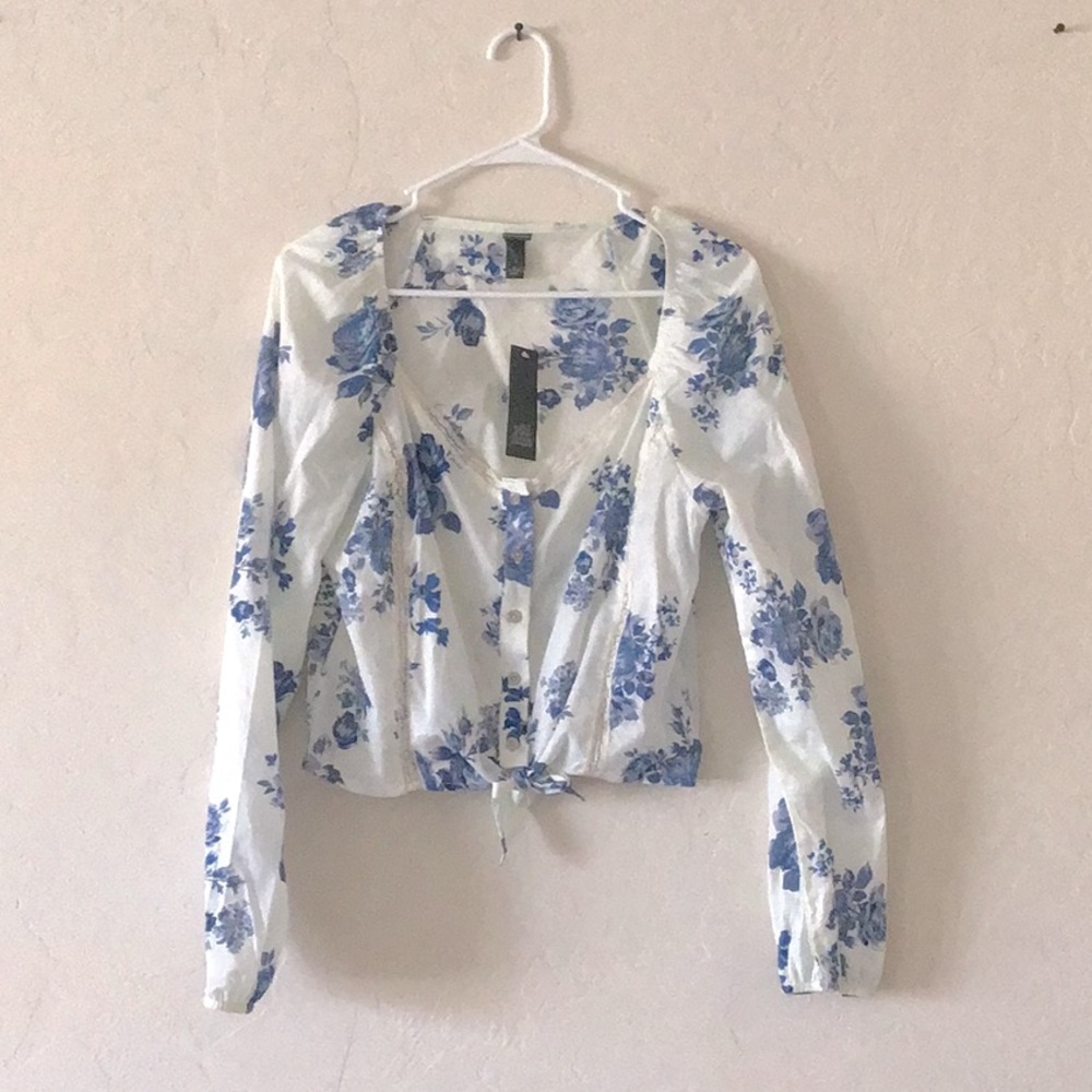 Wild Fable White and blue floral blouse